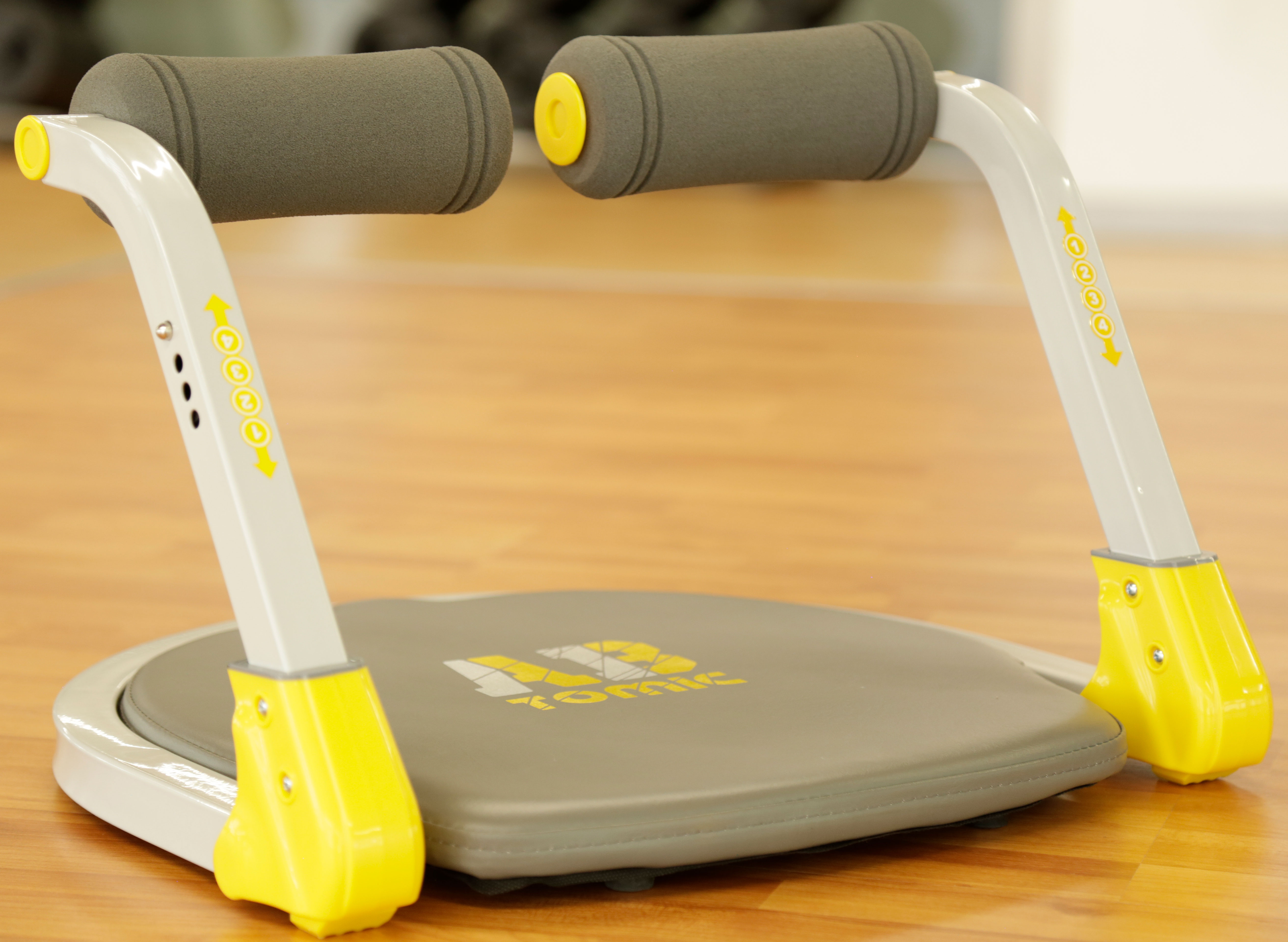Aparato de ejercicio Ab Tomic que soporta 120 kg de peso. 
