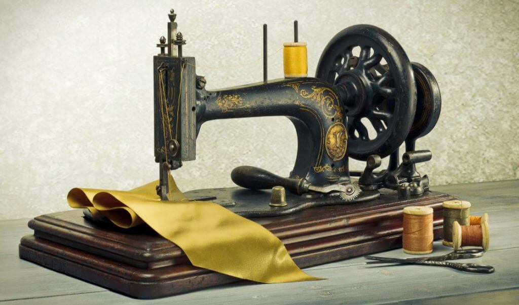 Máquina de coser antigua
